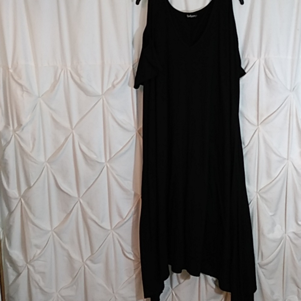 Cold shoulder tee shirt dress
